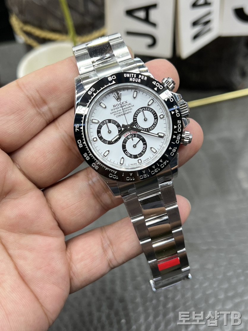 01fd5bb907690239fc6bf3b4b81fcac5_1782199891_9801.jpg